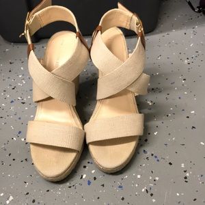 Banana Republic Cream Canvas Wedge 6 1/2